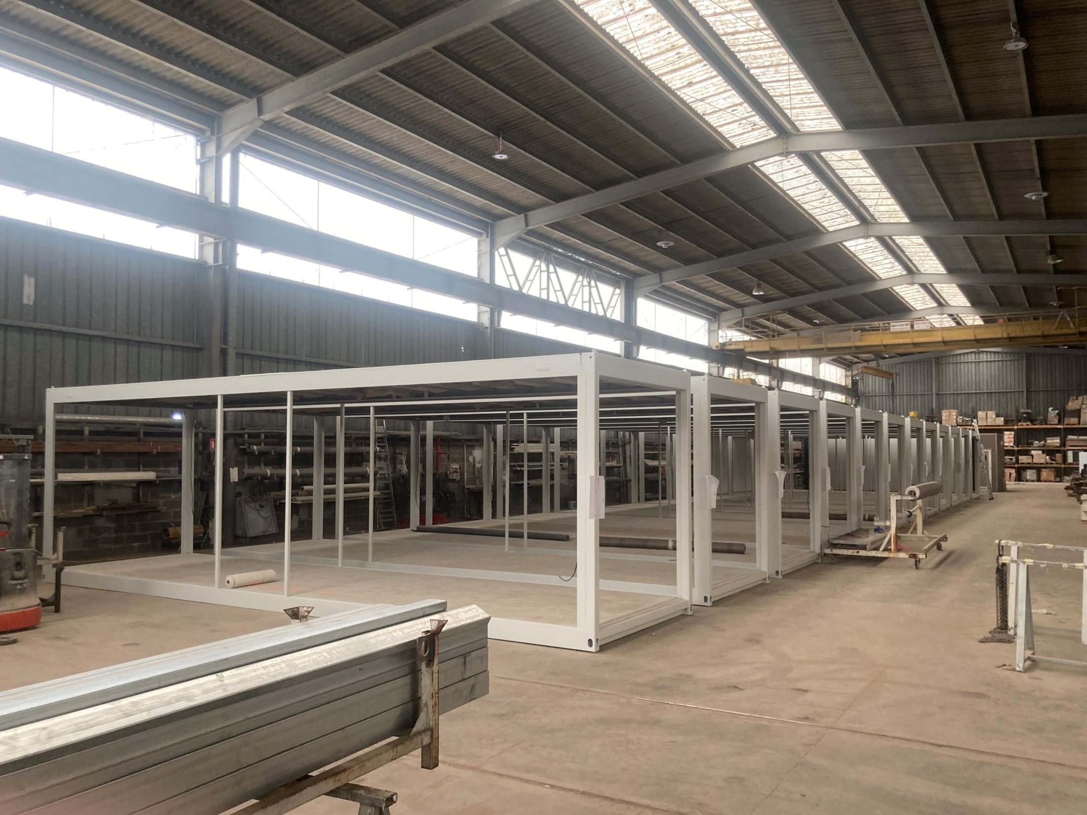 Ossatures de modules acier en fabrication, atelier de Meuse