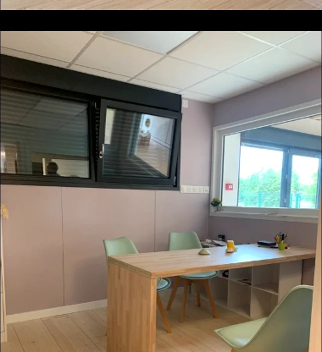 Espace repas des enfants — micro-crèche de Dieulouard